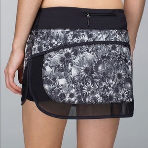 Lululemon Hotty Hot skirt